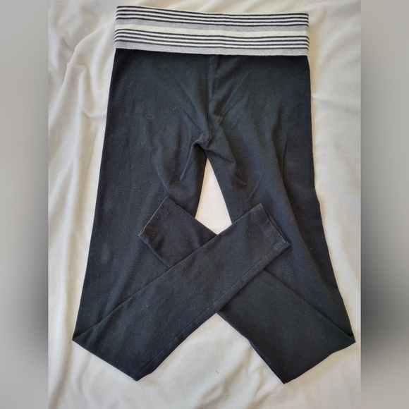 Victoria's Secret black with striped foldover angel wing legging Size XS - Picture 4 of 5